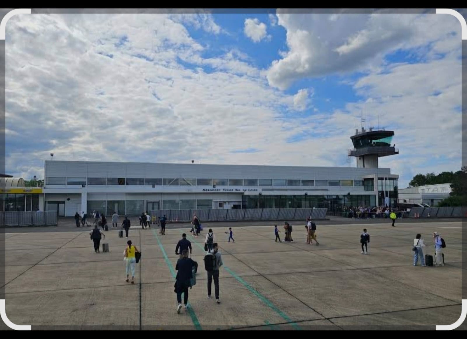 Le parking de l’aéroport devient payant